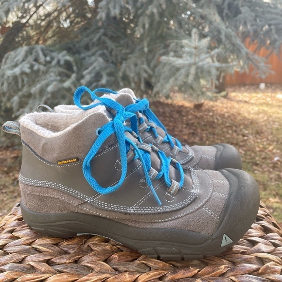 Keen Brady Hiking Boot Size US Fleece Lined, waterproof boots Color: Gray/Blue - Picture 1 of 9